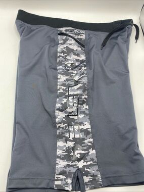 Hylete Shorts Mens Larg Digital Camo Above Knee Athletic Elastic Waist Grey